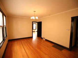 3055 W Addison St #2, Chicago, IL 60618