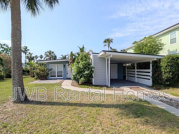 2nd image of 802 8th Ave N