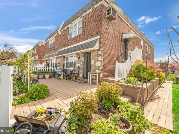 1700 Griffith St, Philadelphia, PA 19111