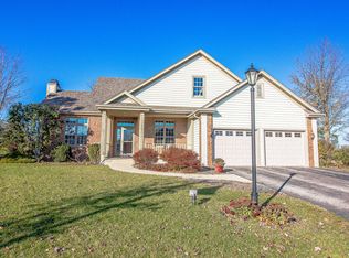 1750 Springhaven Ct, City Of Oconomowoc, WI 53066