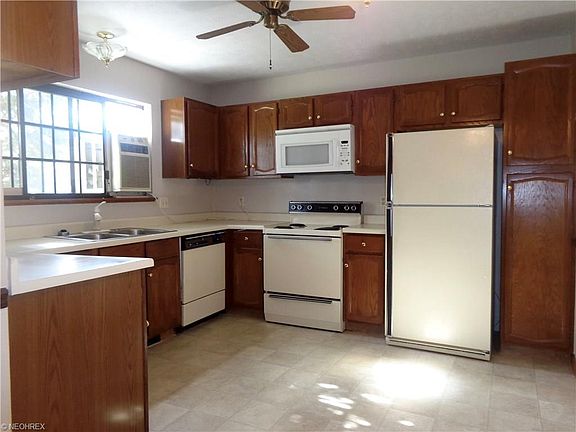 4th image of 5905 Callaway Cir #B