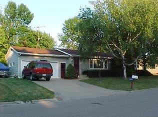 413 S 2nd St, Winneconne, WI 54986