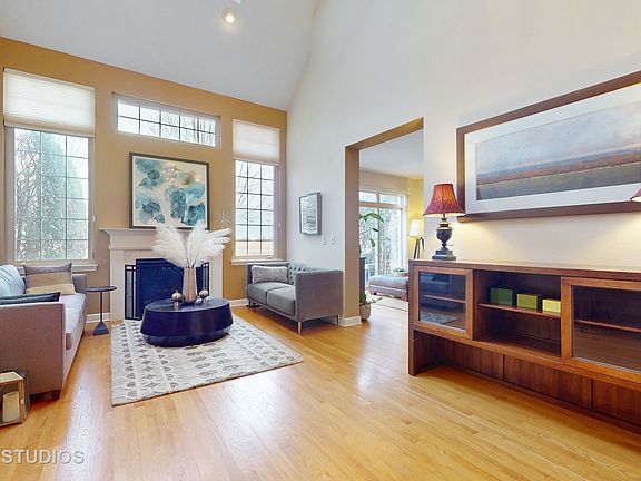 4th image of 1865 Westleigh Dr