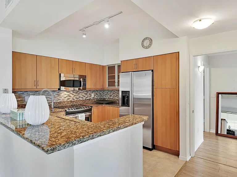 233 S Federal Hwy #425 — Photo 8