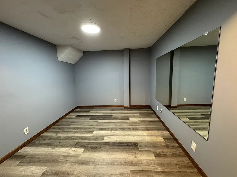 13519 Atwood Ave — Photo 32