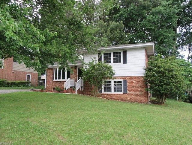 1st image of 2223 Lynette Dr