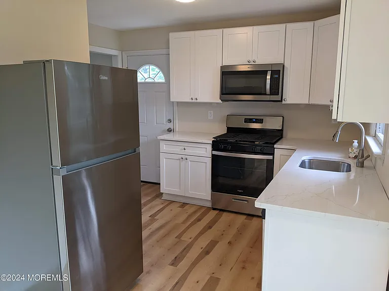 509 Stone Rd — Photo 3
