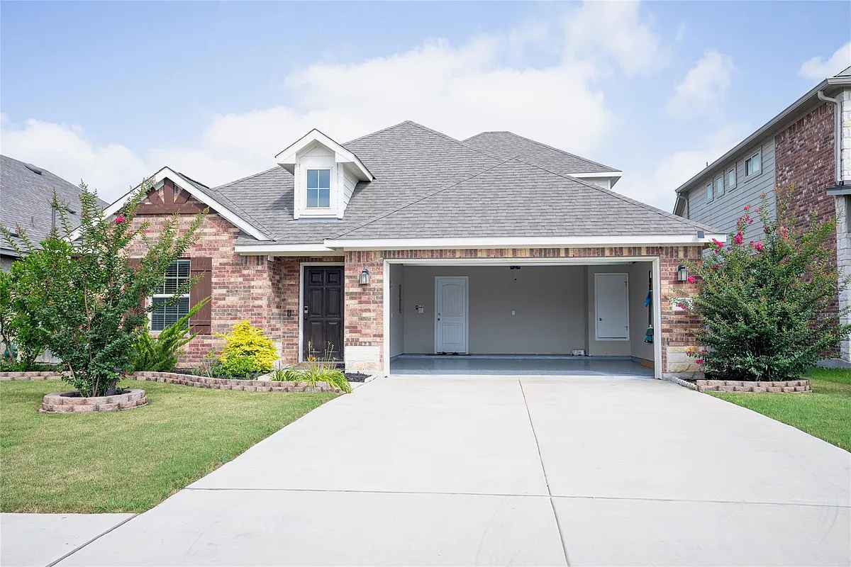 Building Photo - 20916 Carries Ranch Rd