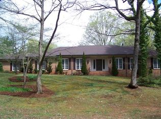 221 8th St NE, Conover, NC 28613