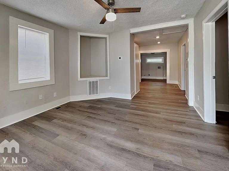 1218 Boyer St — Photo 5