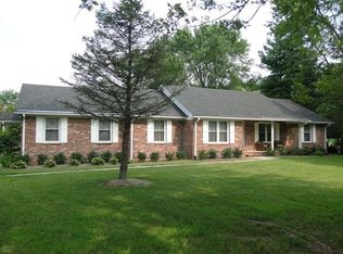 1460 Pilot Dr, Cookeville, TN 38506