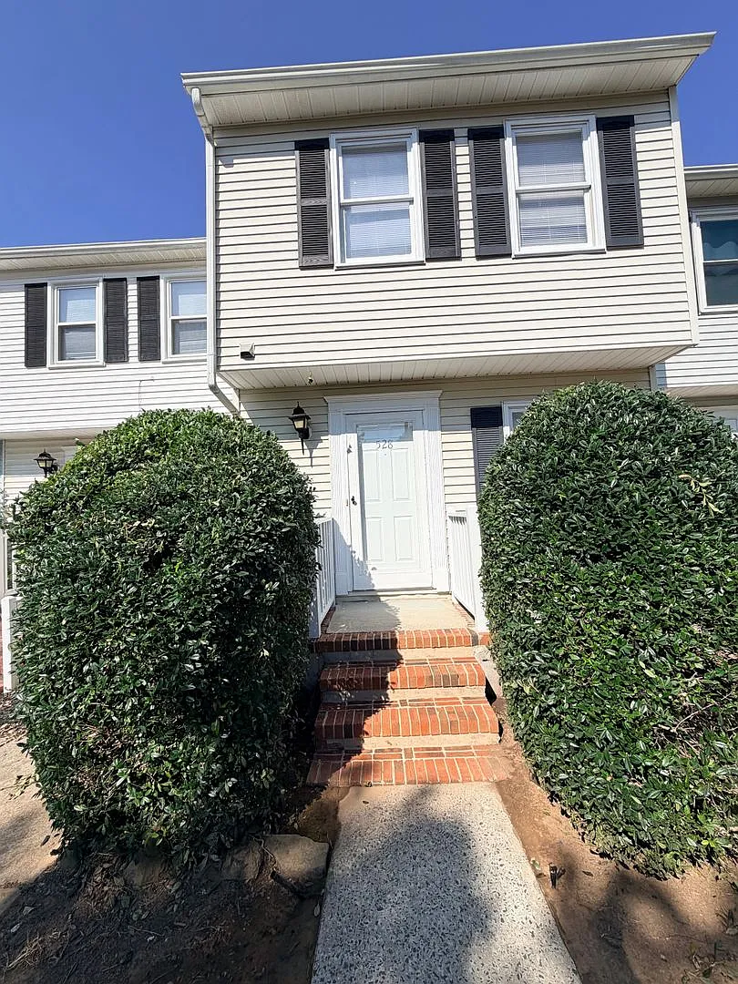 3- story Durham Townhome Available Now — Photo 1