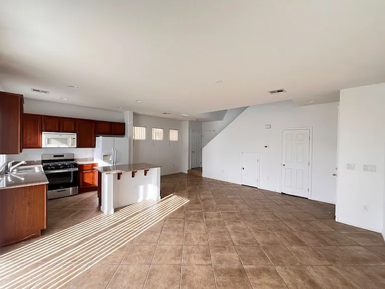 5473 Tinker Toy Ave — Photo 6