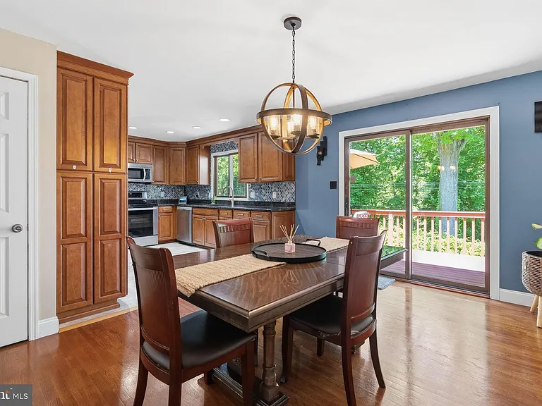 2329 Coles Blvd — Photo 14