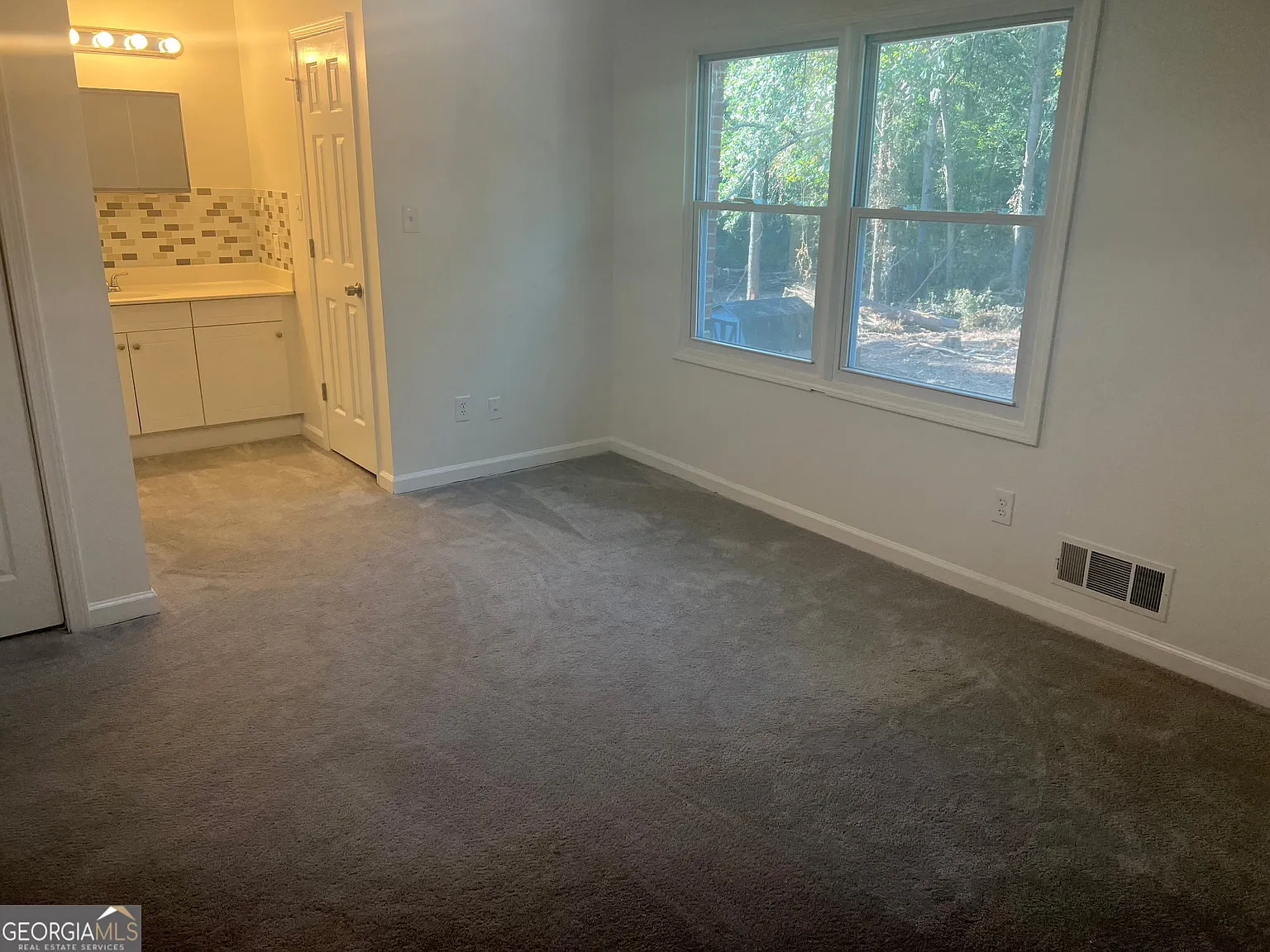 2 bed, 2.5 bath, 1452 sqft, $1,700 — Photo 3