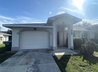 1027 SE 11th St, Cape Coral, FL 33990