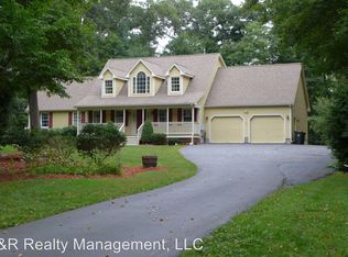 137 Blackstone St, Bellingham, MA 02019