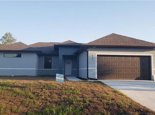 4013 6th St W, Lehigh Acres, FL 33971