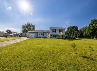 5753 Chantilly Ct, East Syracuse, NY 13057