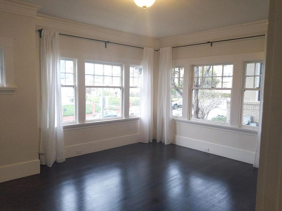 Spacious Living Room with Closet