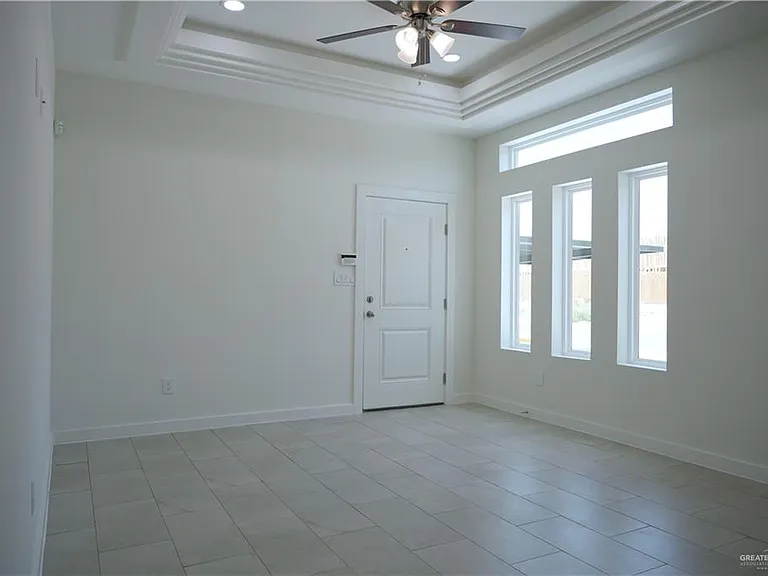 1217 S Woodland Dr #2 — Photo 2