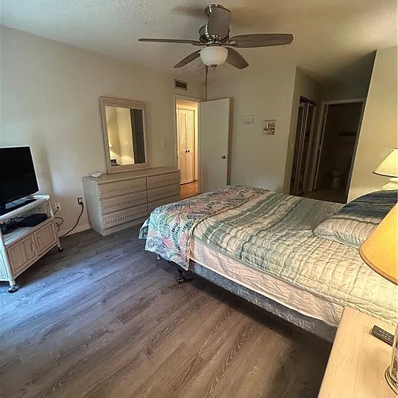5479 Peppertree Dr #E13 — Photo 19