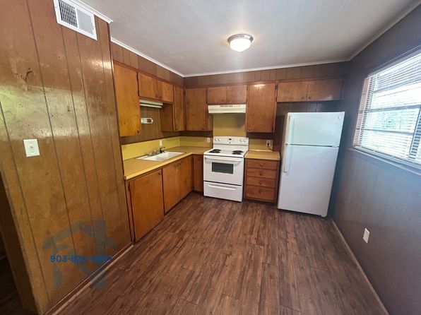 303 King St #11