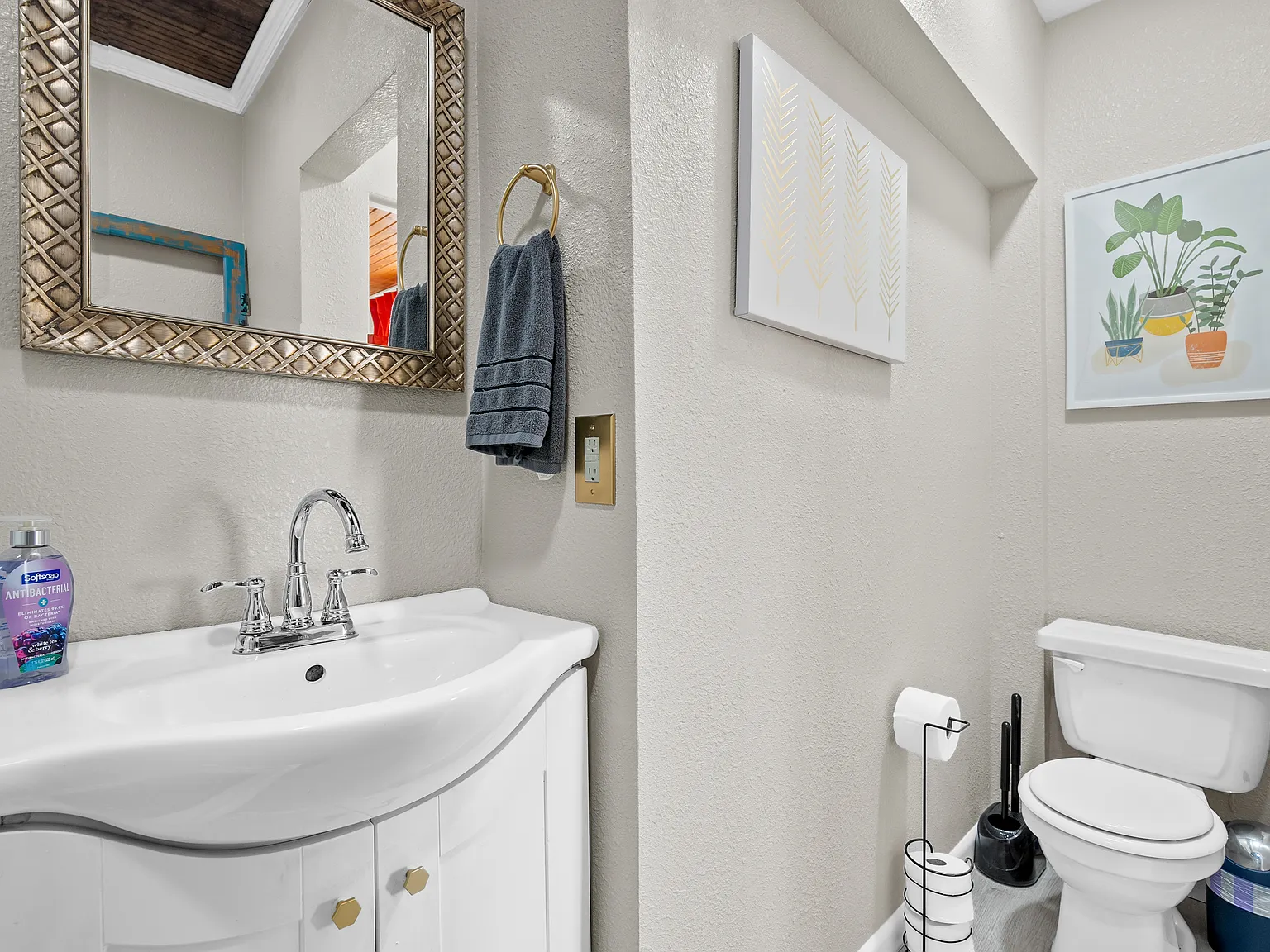 1 bed, 882 sqft, $2,100 — Photo 4