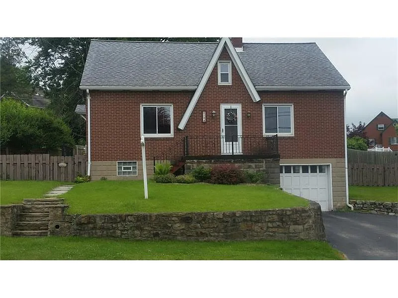 204 N Church St photo 1