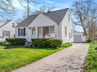 2668 Liberty Rd, Norton Shores, MI 49441
