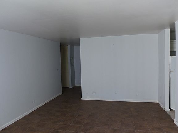 4th image of 2200 Bayside Dr Unit 1