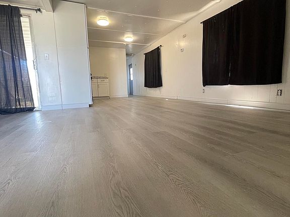 3rd image of 1305 W Benson Ave