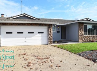 2856 Honeysuckle Way, Sacramento, CA 95826