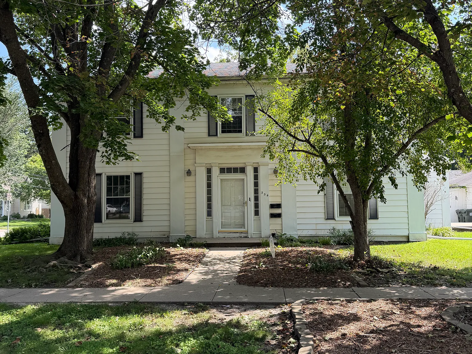 3 bed, 2000 sqft, $2,500 — Photo 1