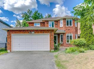 35 Hammond Dr, Aurora, ON L4G2T8