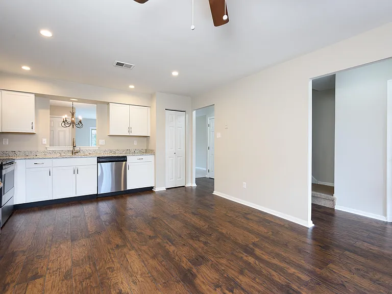 125 Conway Ct — Photo 8