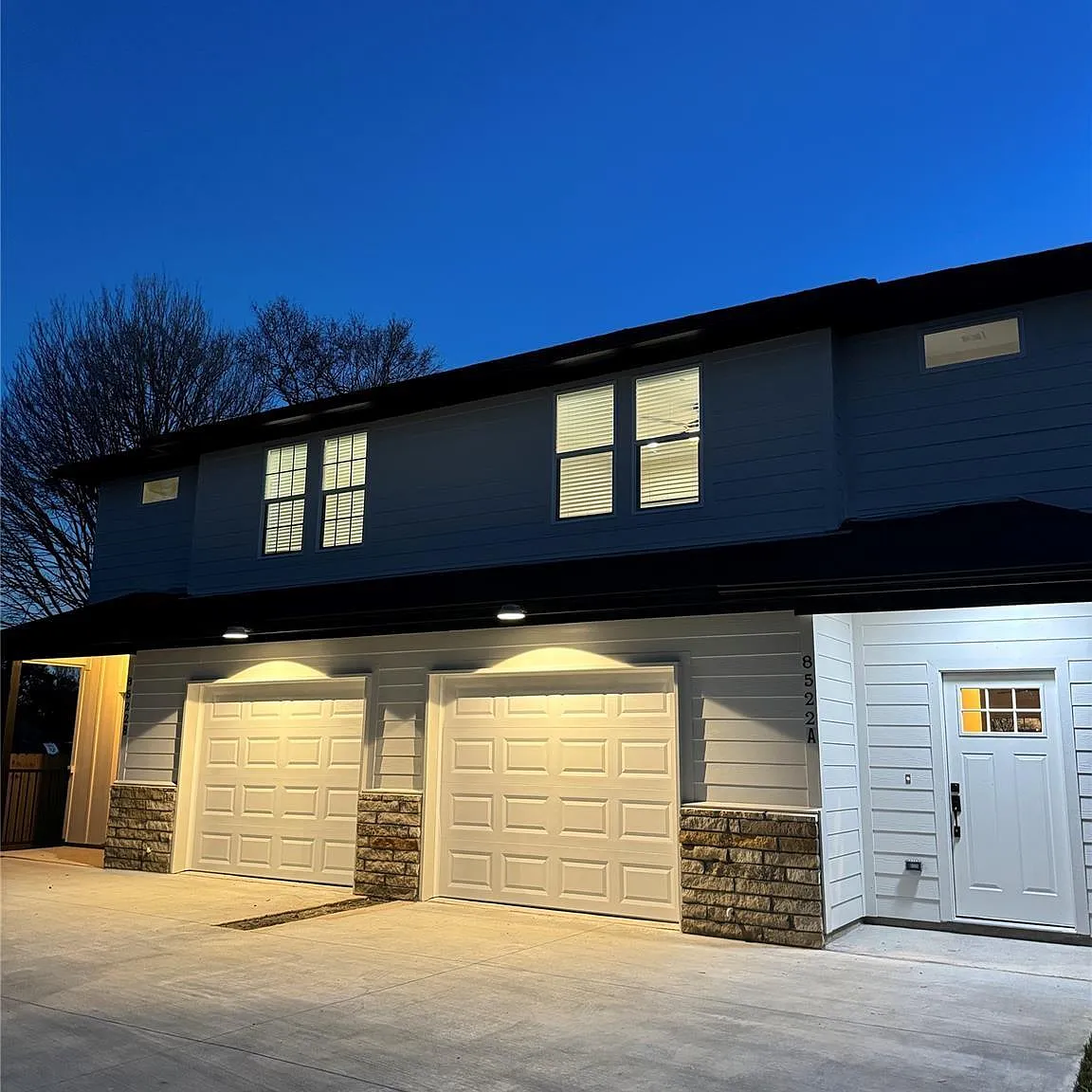 3 bed, 2.5 bath, $2,100 — Photo 1