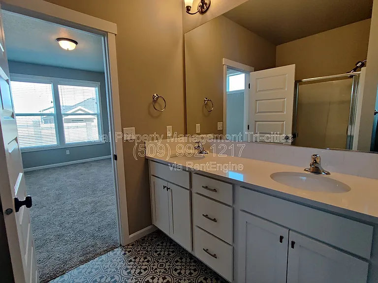 8304 Gardner St — Photo 14