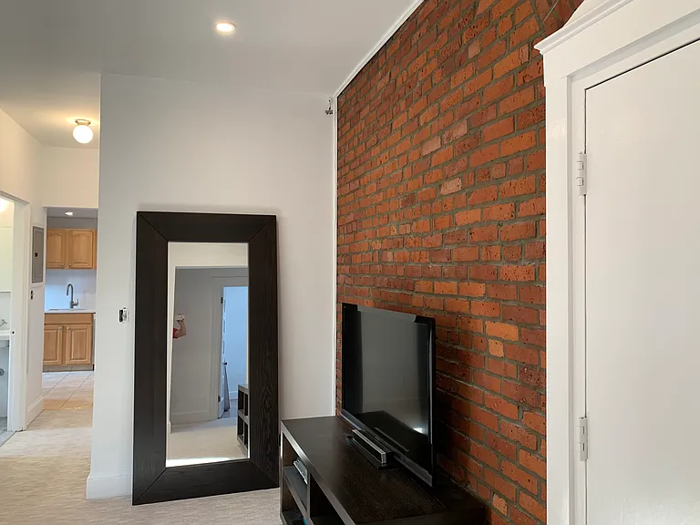1064 Beacon St #9 — Photo 8
