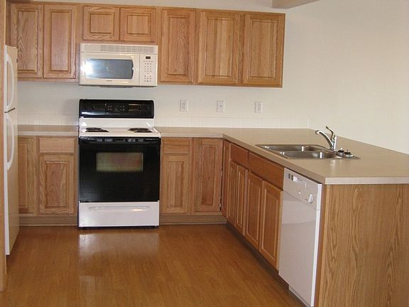 3rd image of 7200-7204 Dorchester Ct #7200