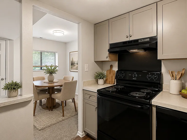 Kitchen & Dining