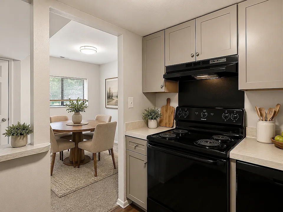 Kitchen & Dining