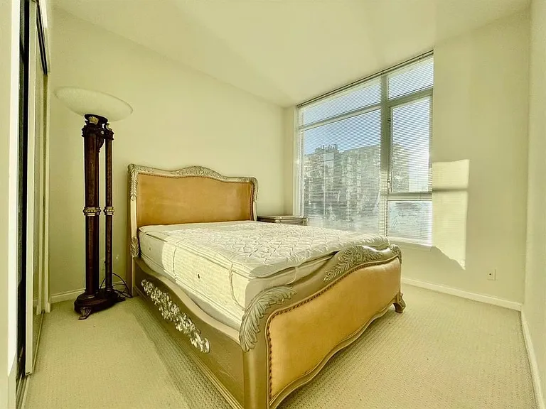 1211 Melville St #1703 — Photo 7