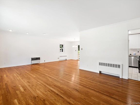 5th image of 5 Hemlock Road