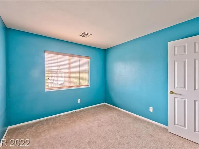 9501 Wooded Heights Ave — Photo 13