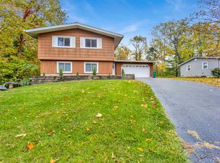 6N365 Essex Ave, Saint Charles, IL