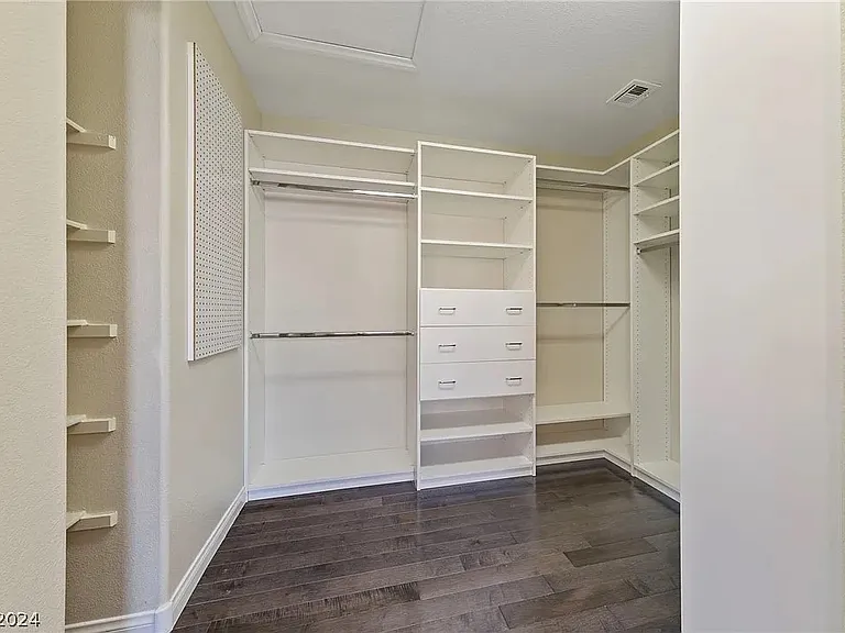 Spacious walking closet