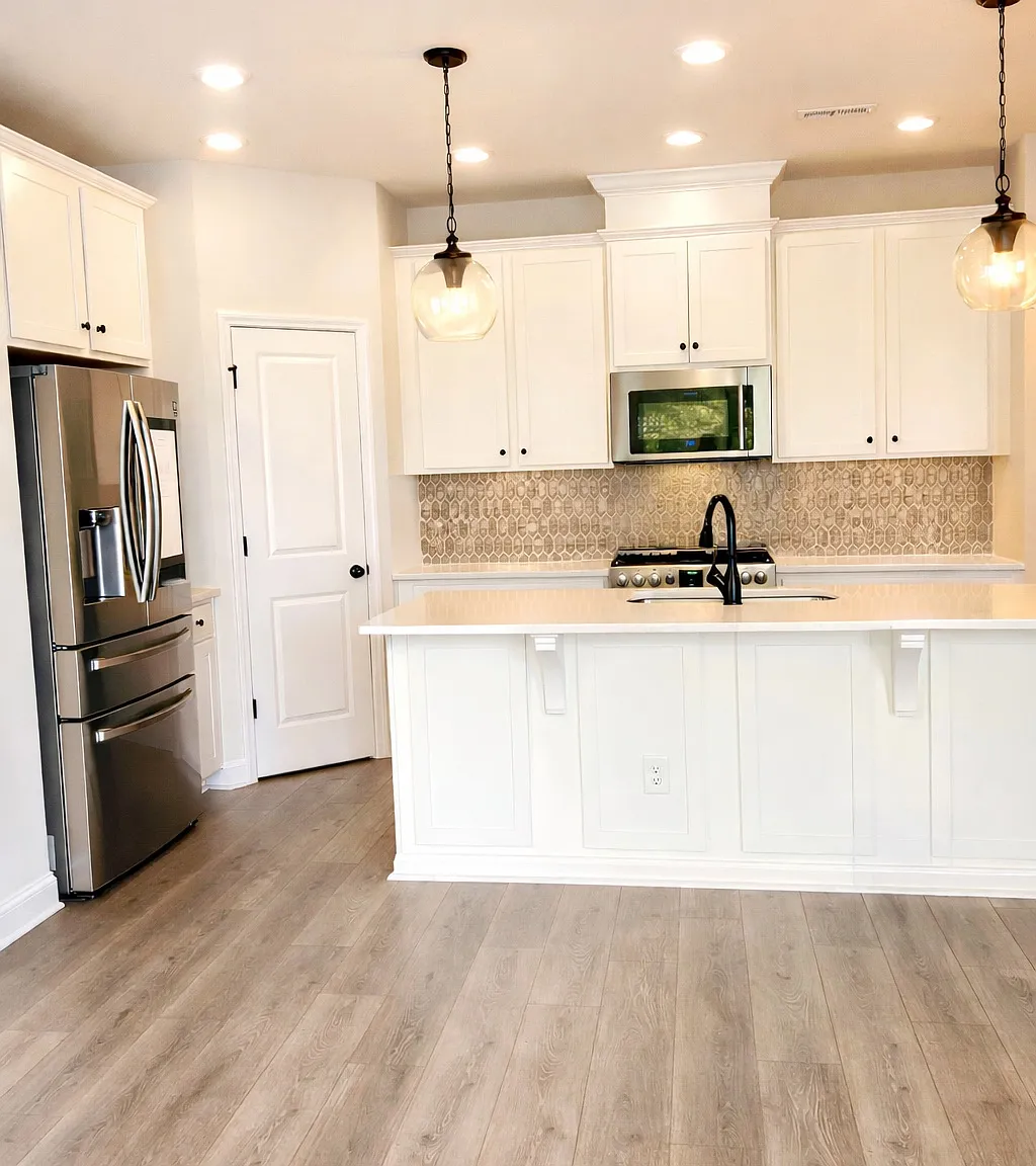 3 bed, 3.5 bath, 1965 sqft, $2,900 — Photo 3