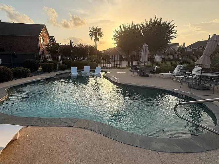 1408 S Friendswood Dr #205 — Photo 31