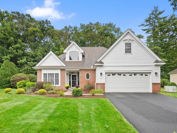 37 Worthington Drive #37, Farmington, CT 06032